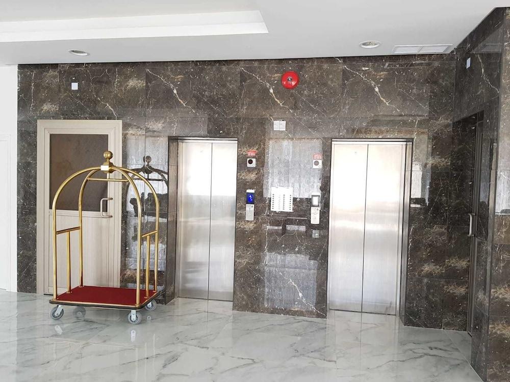 Magic Suite Al Mahboula Kuwait City Exterior foto